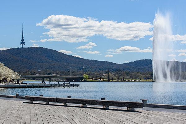 Lake Burley Griffin fountain, Canberra