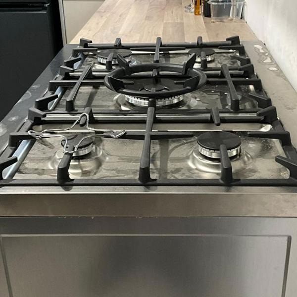 Gas stovetop installed